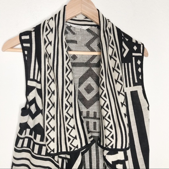 Charming Charlie Aztec southwest open vest medium - Picture 2 of 11